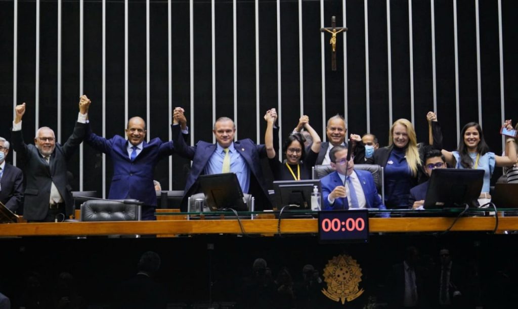 Leia mais sobre o artigo Reporto volta a vigorar após derrubada de veto no Congresso