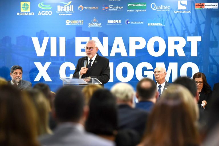 Read more about the article VII ENAPORT e X CONOGMO reúne autoridades do setor portuário e governamental