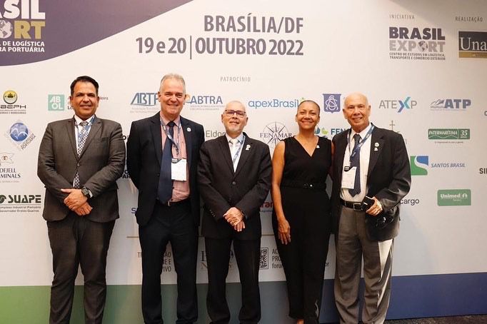 Read more about the article Presidente e vice da FENOP participam dos painéis do 1º dia do Brasil Export