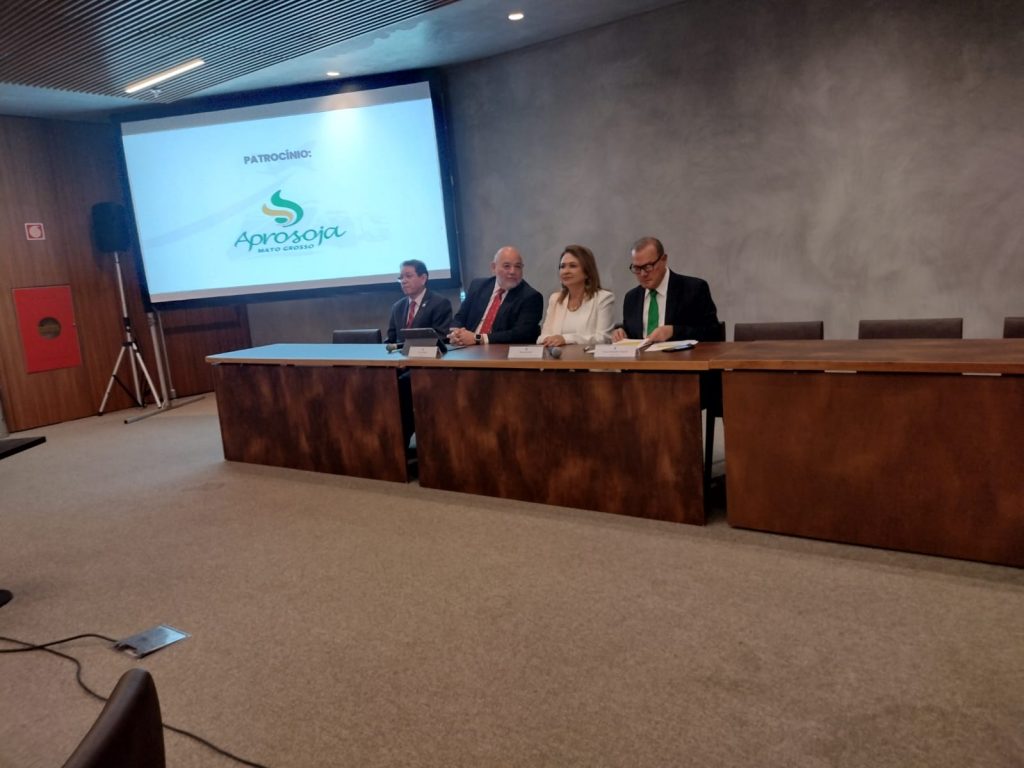 Leia mais sobre o artigo FENOP participa do Hidrovias em pauta, da Frenlogi