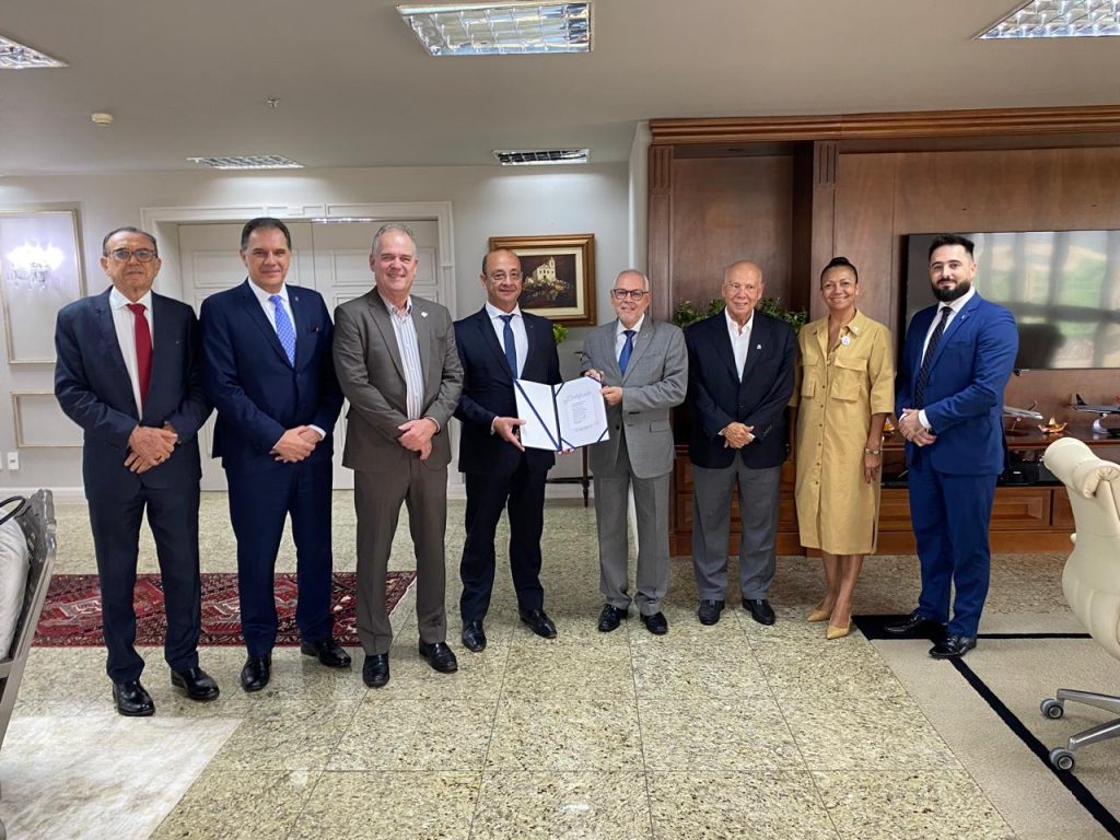 Leia mais sobre o artigo FENOP oficializa filiação na CNT