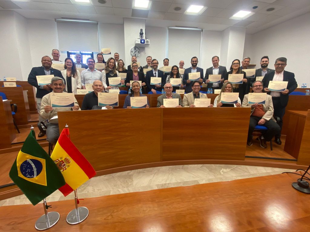 Leia mais sobre o artigo Comitiva brasileira conquista da Certificação Internacional de Modelos de Gestão do Trabalho Portuário