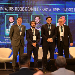 Painel 1 debate impactos da reforma tributária sobre portos e OGMOs no XI ENAPORT