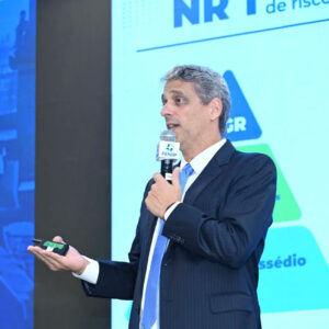 Painel 11 encerra o XIV CONOGMO com debate sobre segurança e normatização das operações portuárias