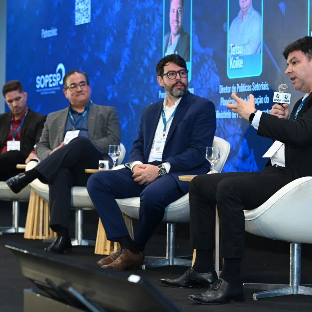 Leia mais sobre o artigo Painel 4 destaca inovação e tecnologia como vetores de transformação do sistema portuário brasileiro